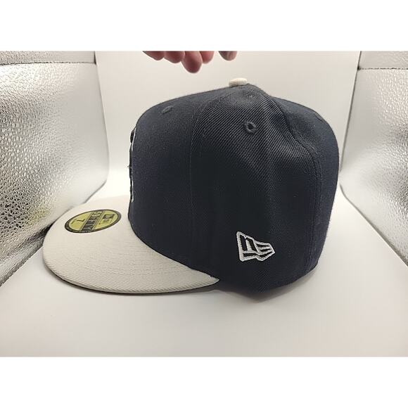 New Era Black and Gray Cap - Picture 5 of 9